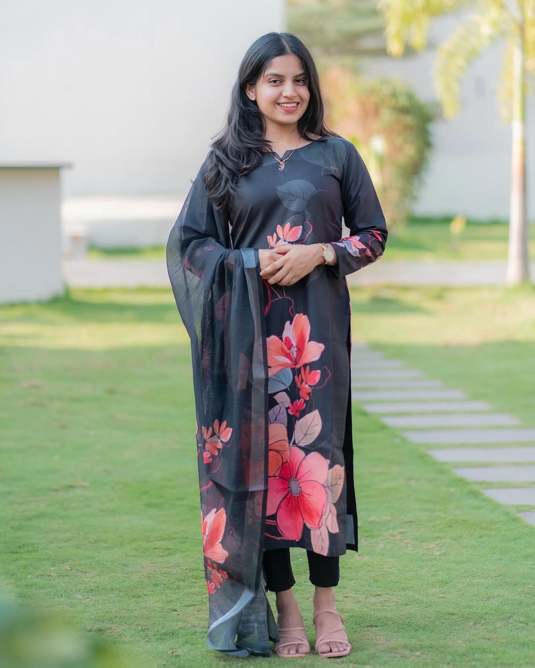 LINEN KURTI AND DUPPATA