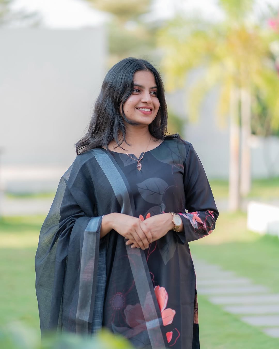 LINEN KURTI AND DUPPATA