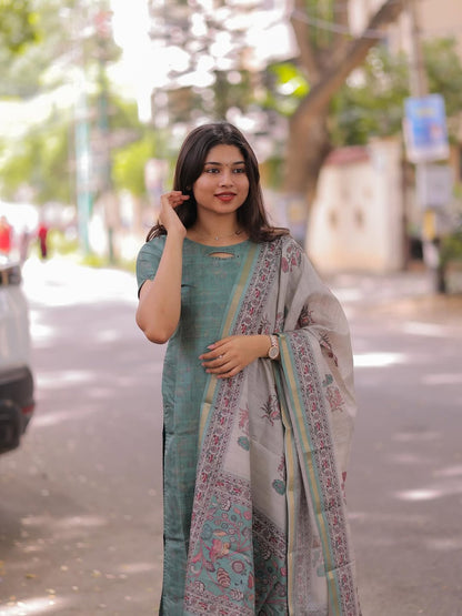 TUSSAR KURTI