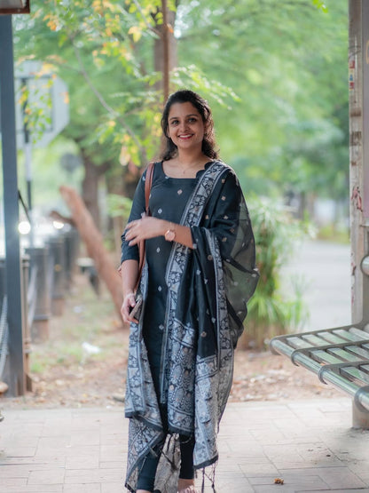 JACQUARD KURTI WITH DUPATTA