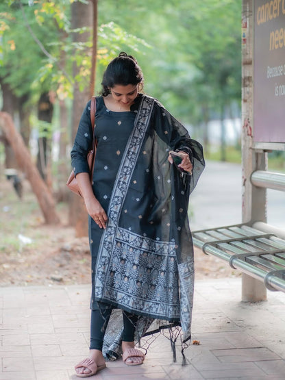 JACQUARD KURTI WITH DUPATTA