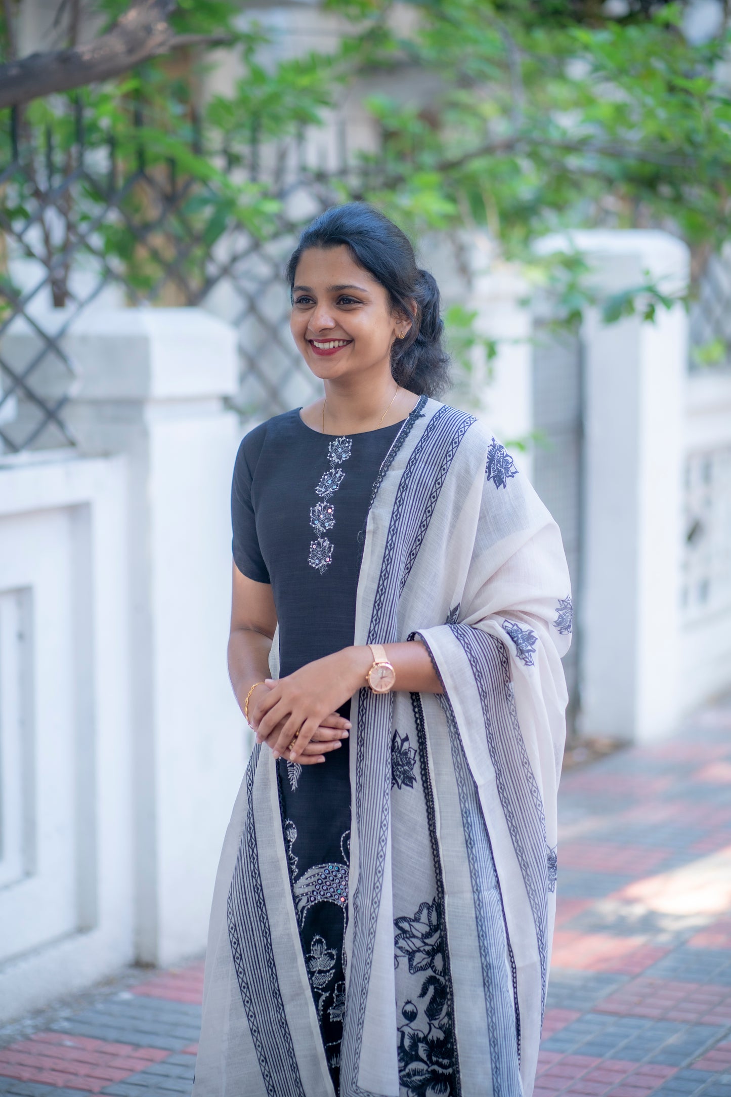 LINEN SEQUENCE SALWAR SUIT