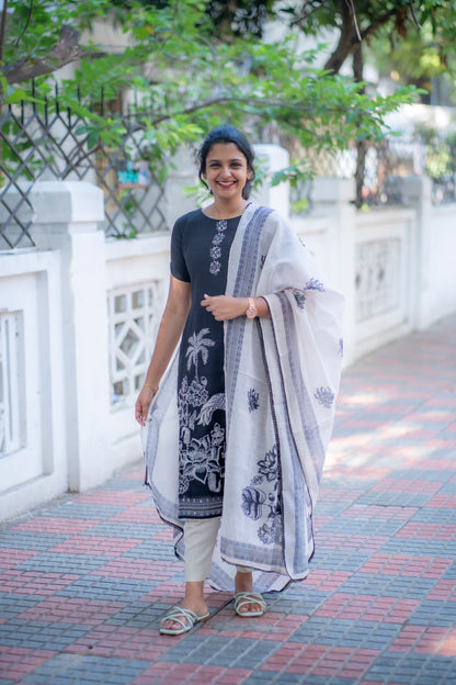 LINEN SEQUENCE SALWAR SUIT