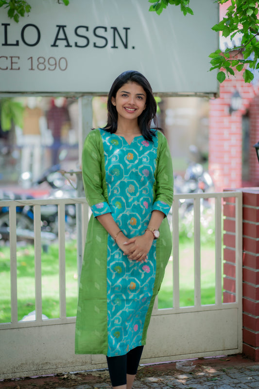 TUSSARSILK KURTI WITH JACQUARD PATCH