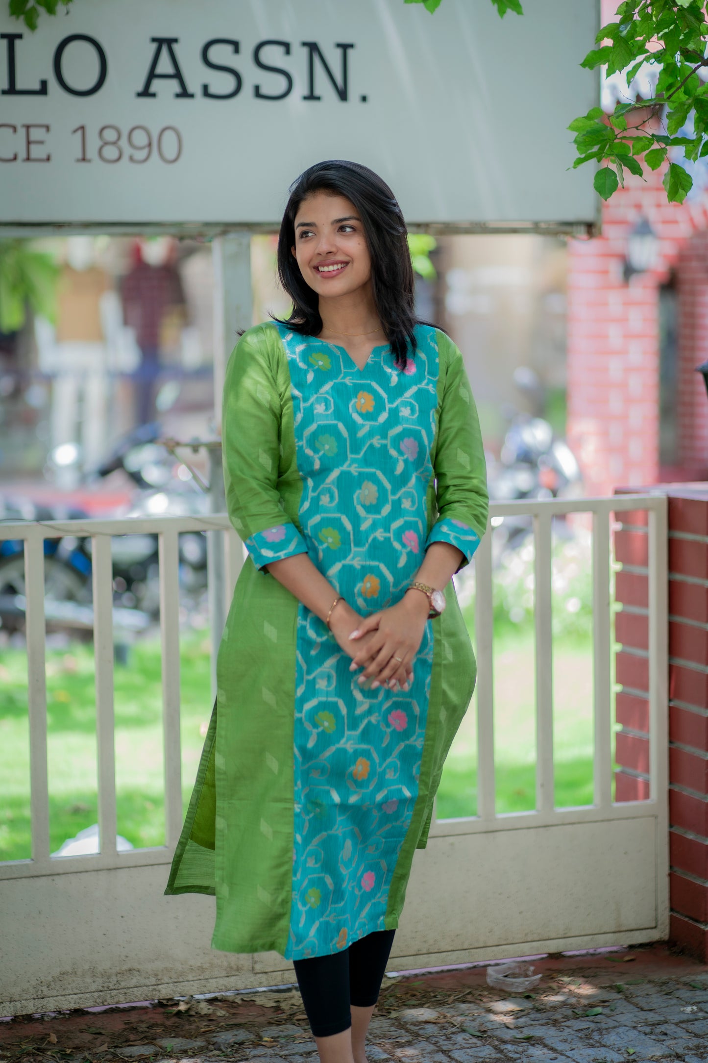 TUSSARSILK KURTI WITH JACQUARD PATCH