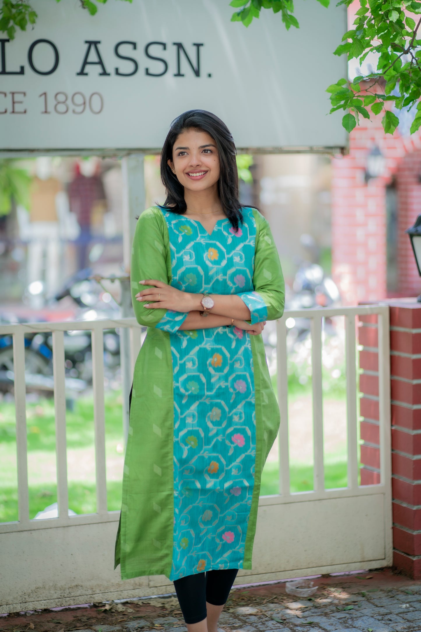 TUSSARSILK KURTI WITH JACQUARD PATCH