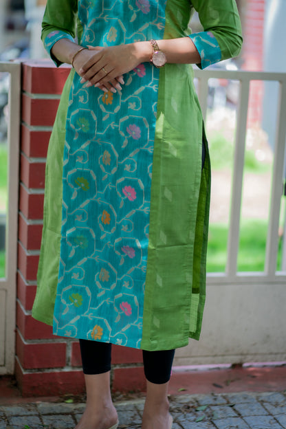 TUSSARSILK KURTI WITH JACQUARD PATCH