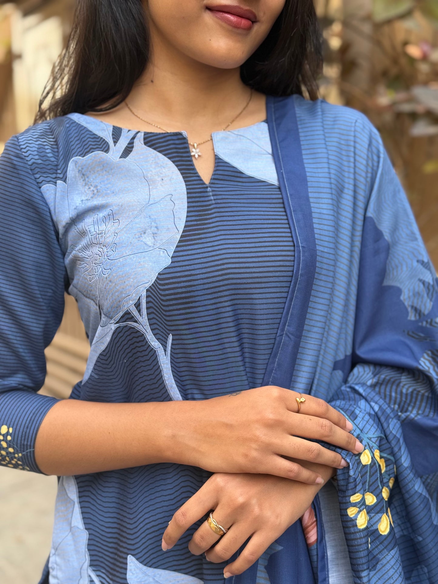 MUSLIN KURTI AND DUPATTA - D186